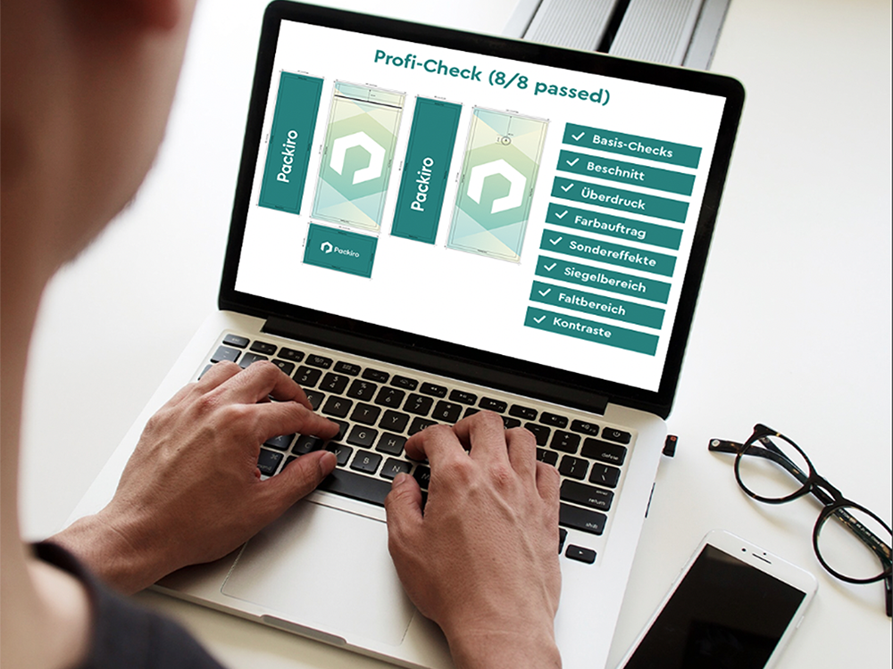 Screenshot of the professional design check from Packiro